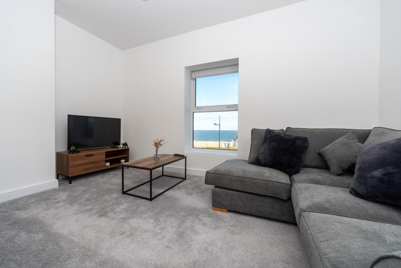 Sea Views Modern Two Bedroom Apartment Лоустофт Екстериор снимка