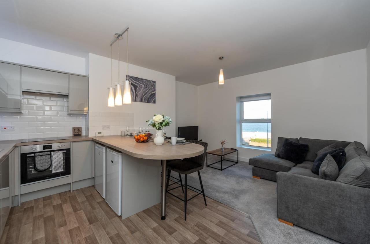 Sea Views Modern Two Bedroom Apartment Лоустофт Екстериор снимка