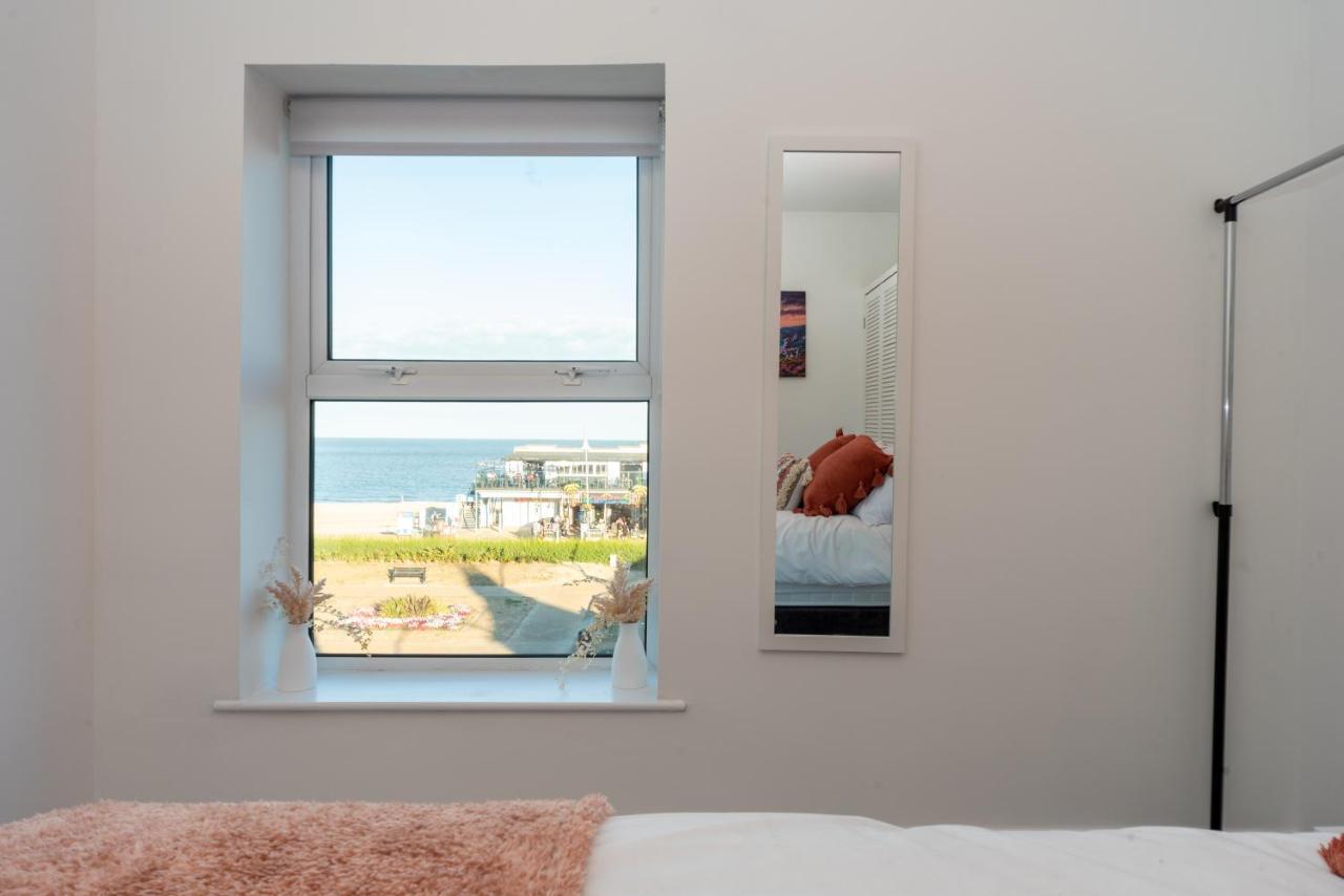 Sea Views Modern Two Bedroom Apartment Лоустофт Екстериор снимка